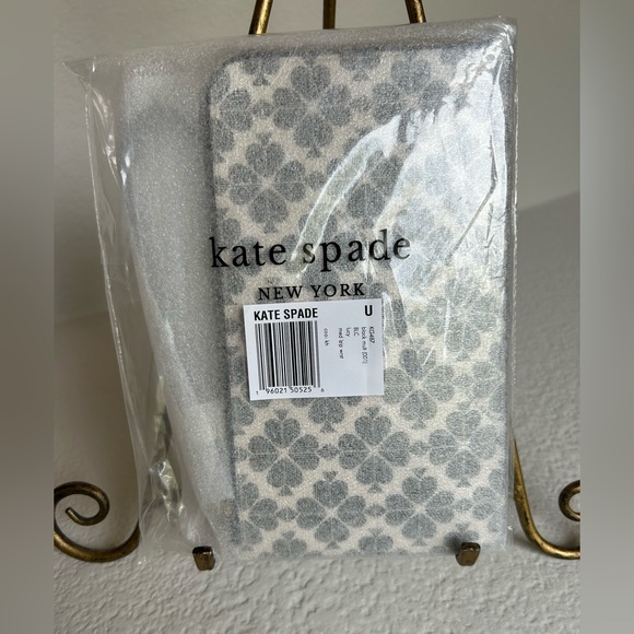 NWT Kate Spade Lucy Spade Flower Medium L-Zip Wristlet - Picture 8 of 8